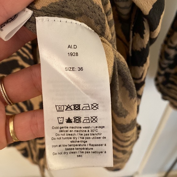 Ganni tiger print button down top - Picture 5 of 5